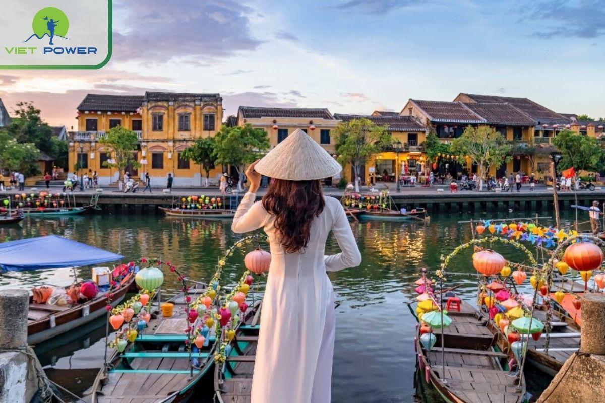 Top 10 Vietnam Countryside Destinations Must Visit 2024: Hoi An.