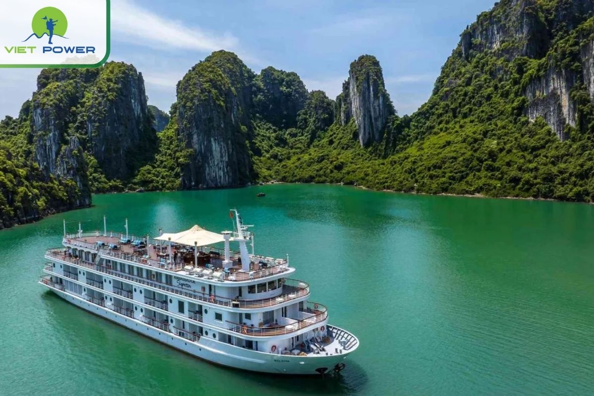 Choosing your Vietnam boat trip.