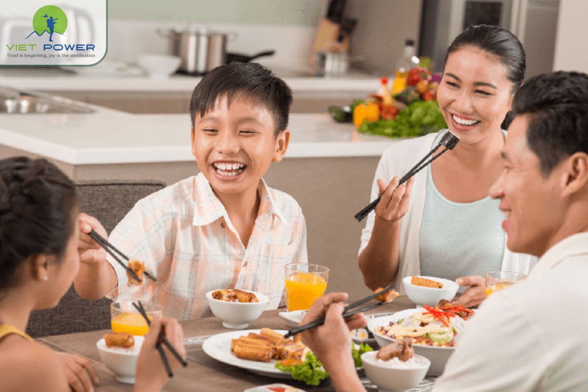 Vietnamese Dining Etiquette (4)