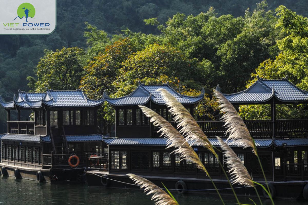 Visit Trang An Landscape Complex in Winter