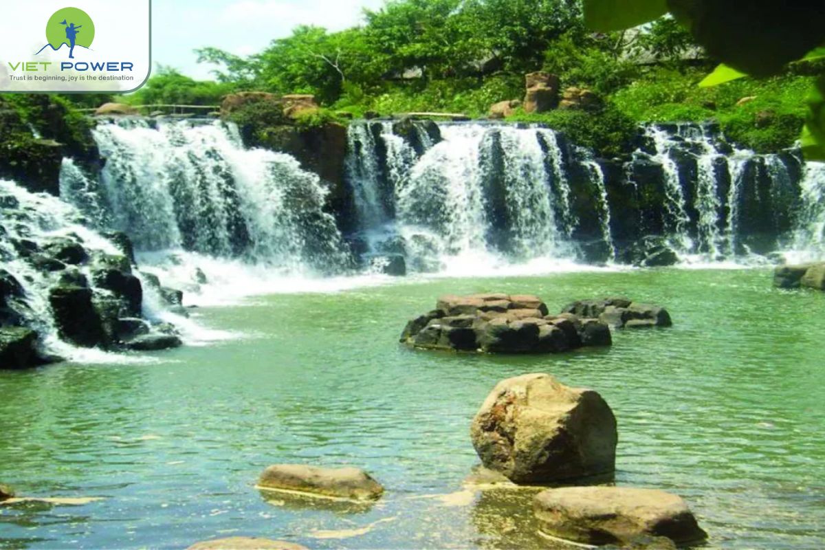 Waterfalls in Da Lat (4)