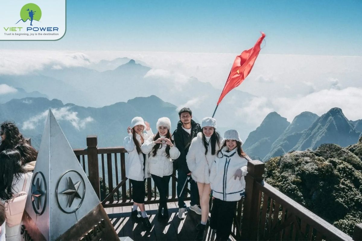 What Can Trekkers See Along the Route