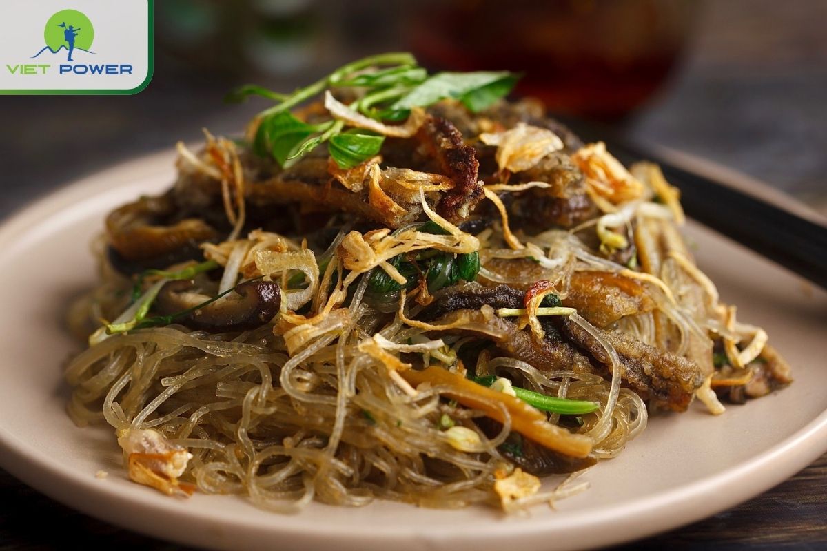 Discover the Best Breakfast in Hanoi Old Quarter: Mien Luon.