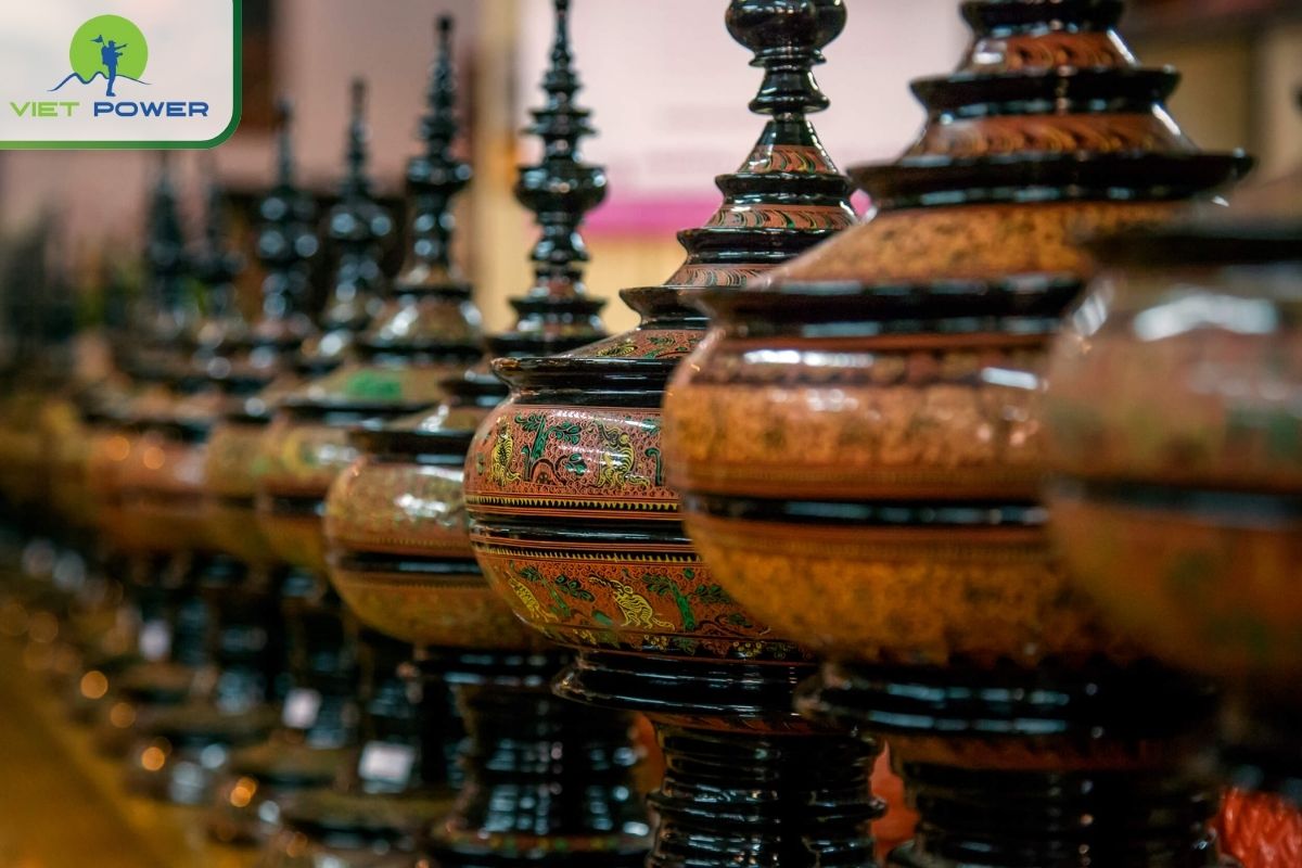 Lacquerware crafting is one of the best cultural activities in Vietnam