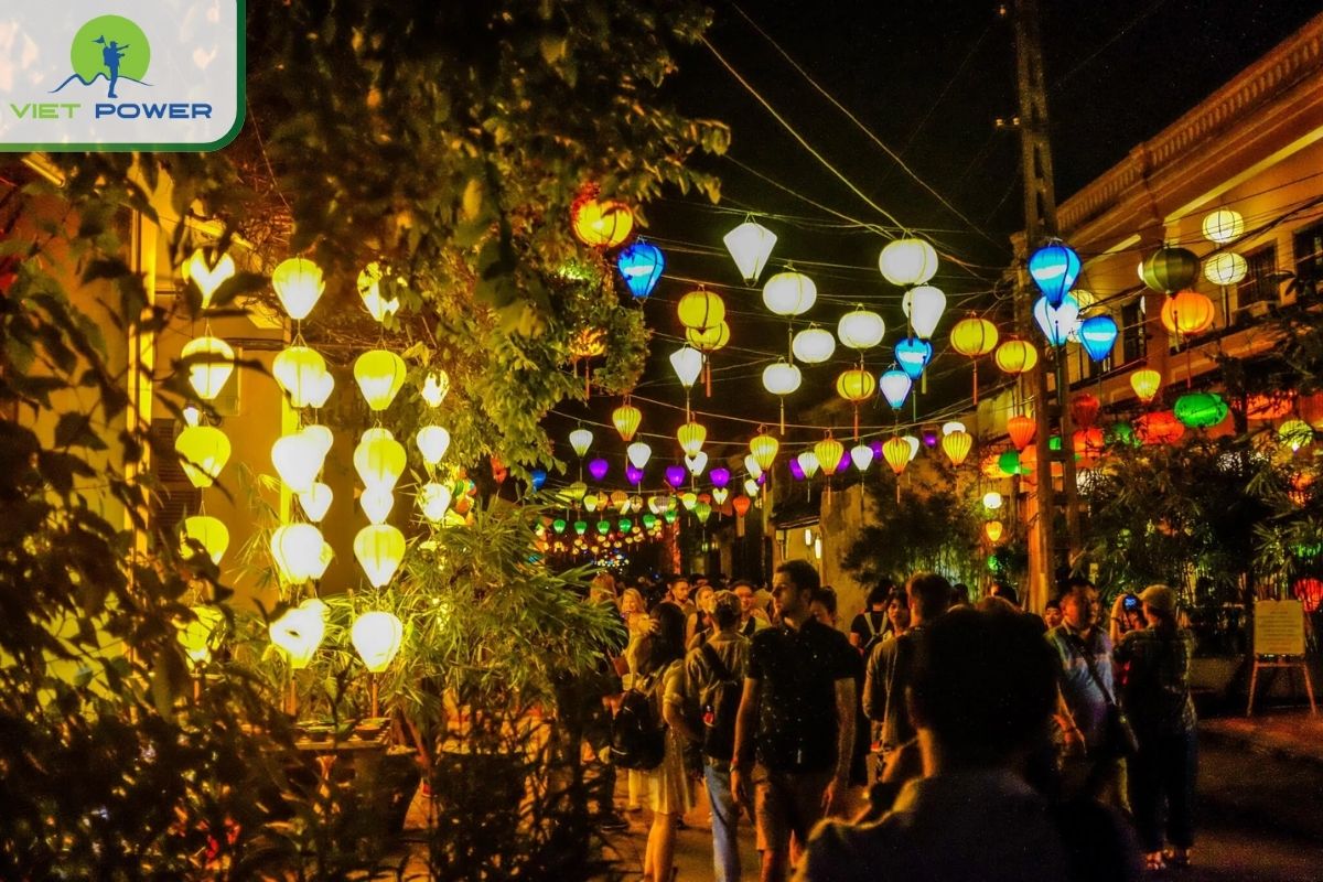 Discover Vietnam Floating Lantern Festival: Hoi An Lantern Festival