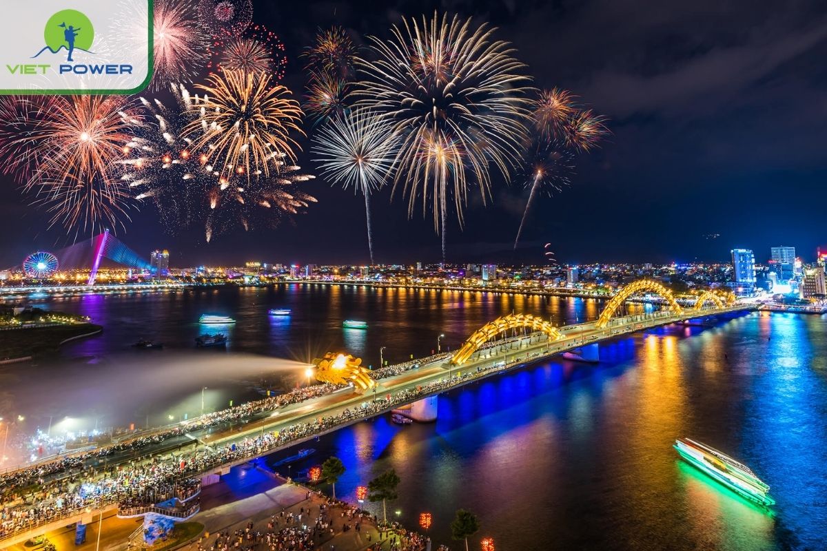 Discover Vietnam Floating Lantern Festival: Lantern Festival in Da Nang