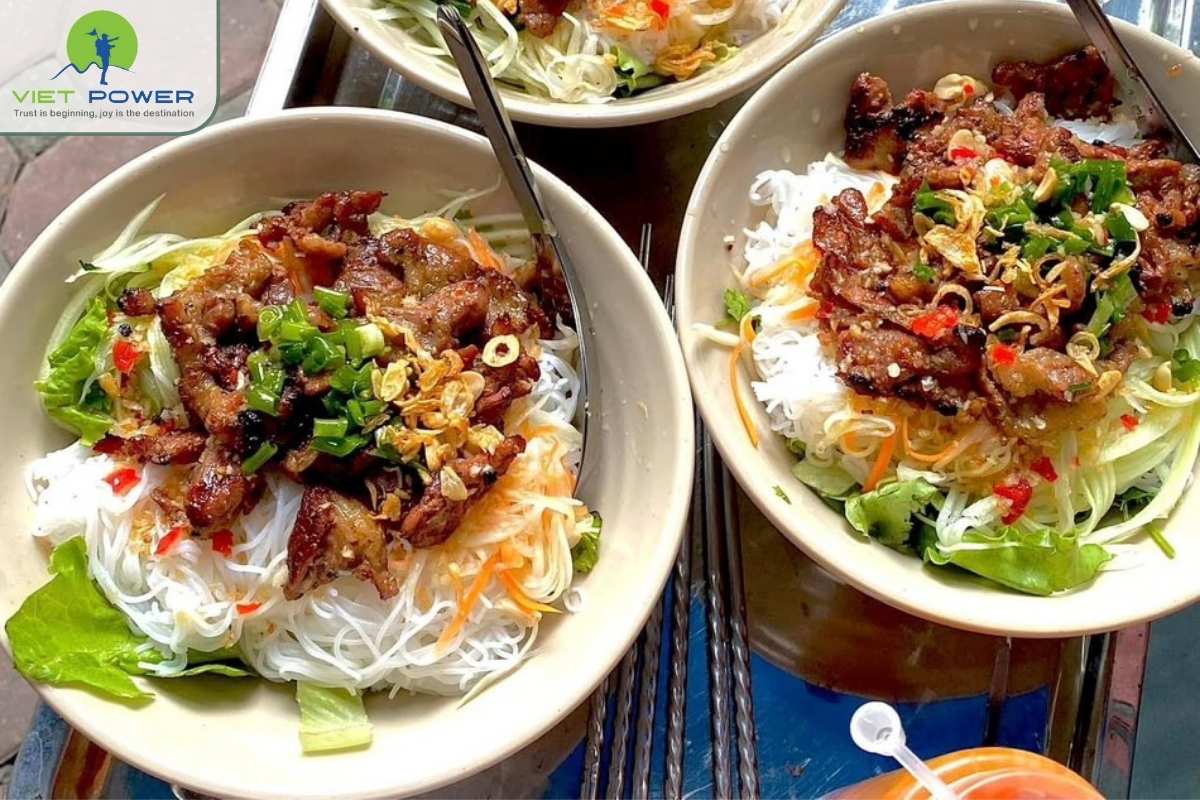 grilled-pork-with-rice-noodles (6)