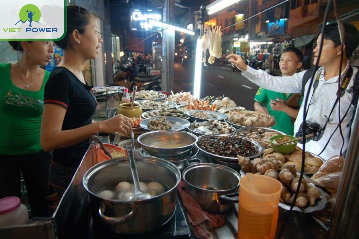 10 Must-Try Street Food in Ho Chi Minh District 1: Beyond the 10 Dishes.