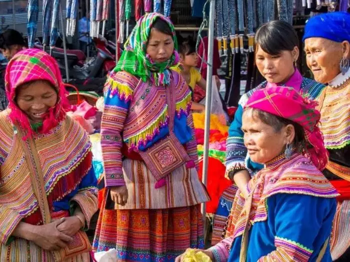 Sapa Trekking and Colorful Markets in 5 Days