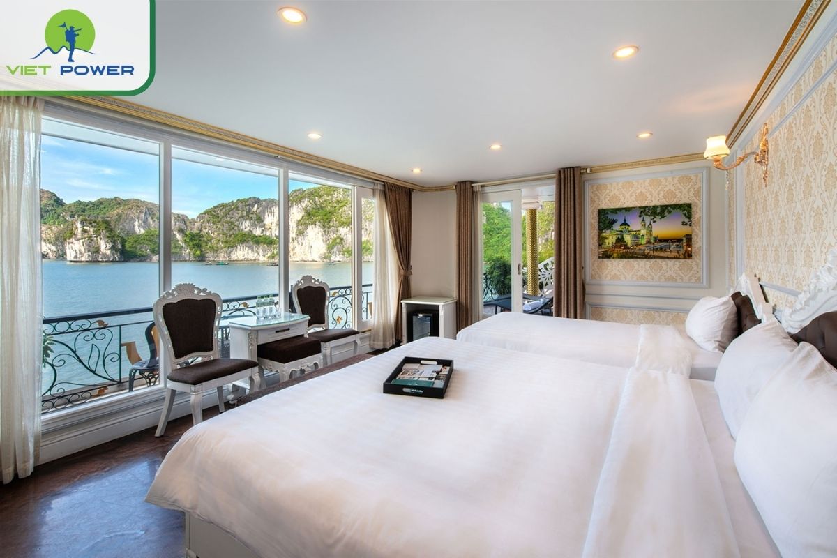 Dynasty Triple Cabin