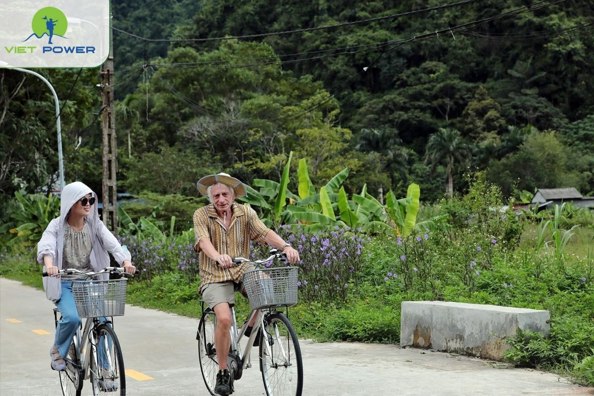 Visiting Viet Hai Village