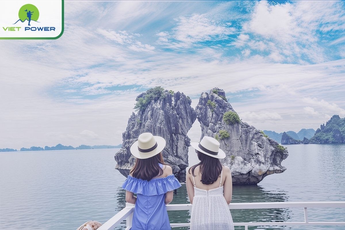 Scenic Halong Bay Landscapes