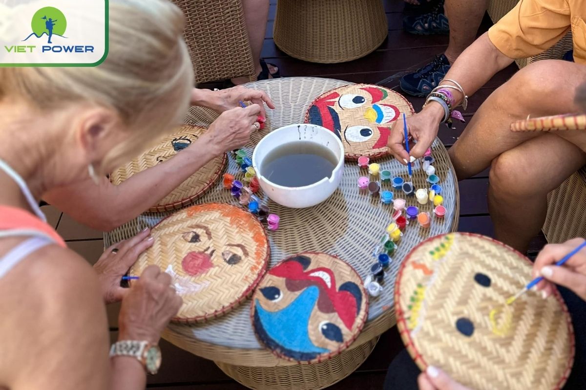 Join the painting sessions on the deck