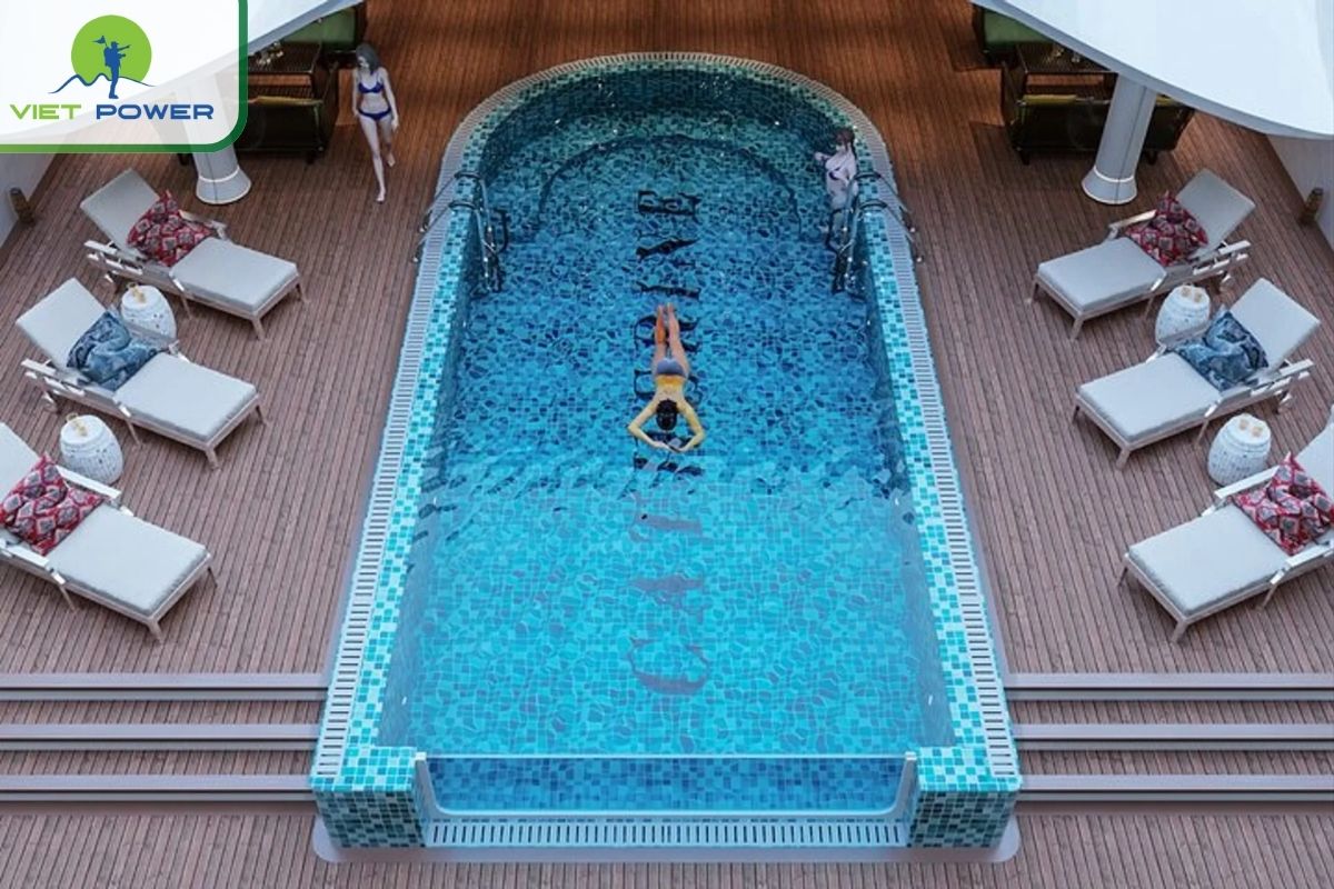 Relaxation at the infinity pool