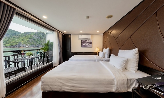 Suite Room with Balcony