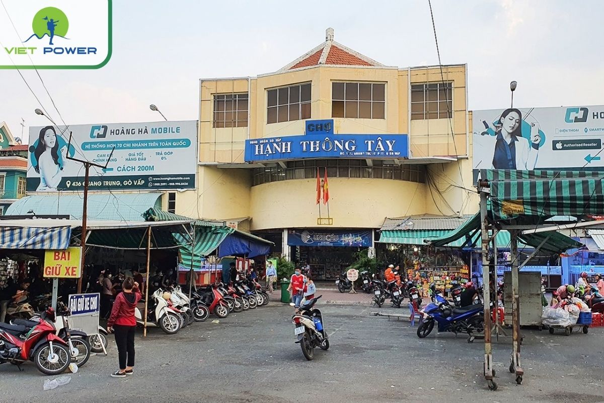 Hanh Thong Tay Market