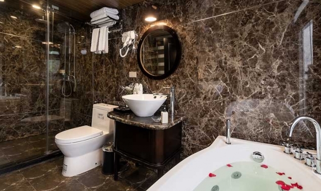 Suite Room with Balcony