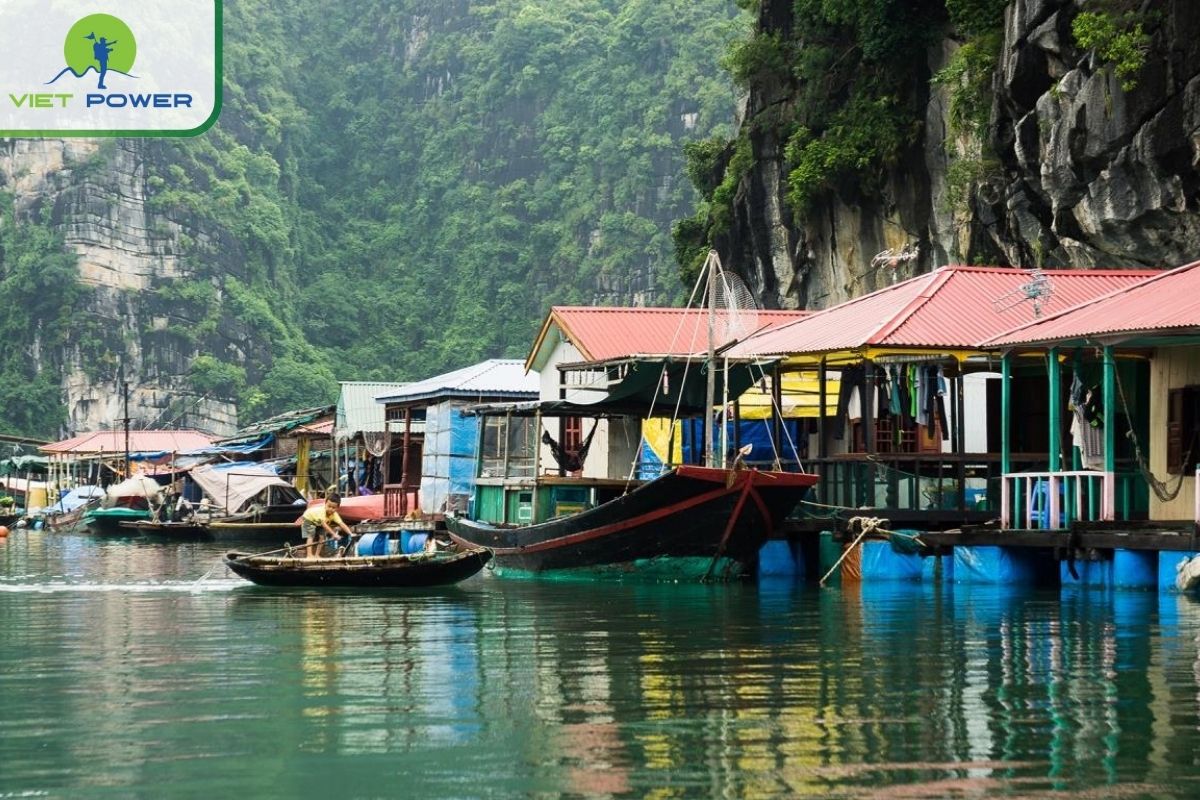 Visit the floating fishing village of Vung Vieng