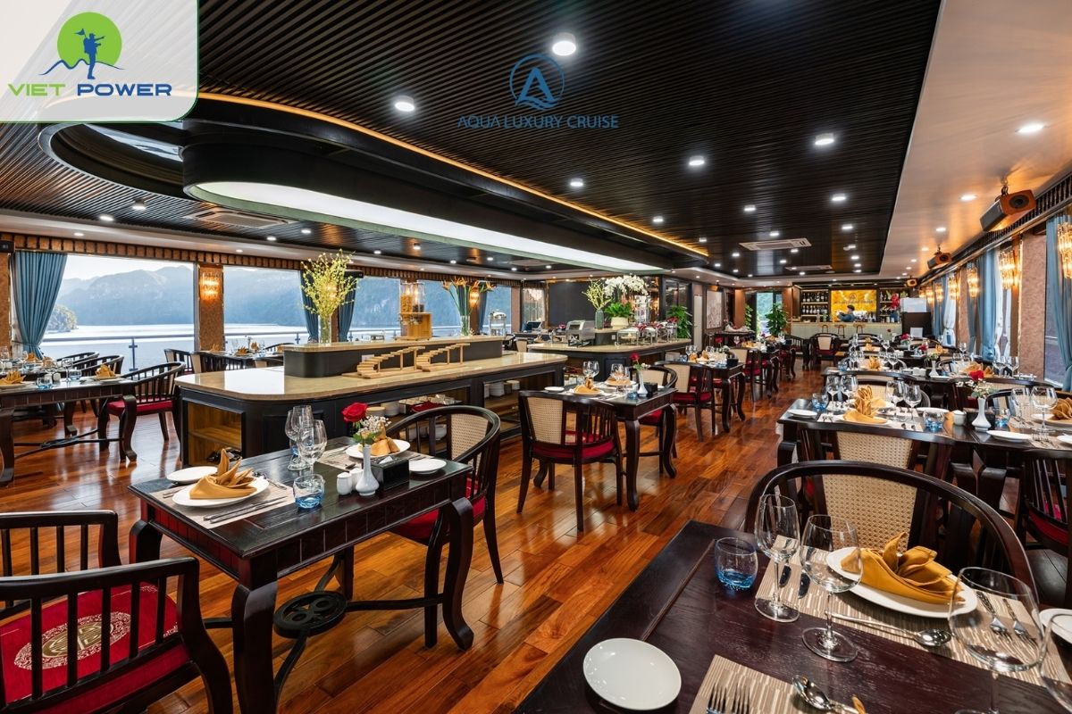 Restaurant Ambience & Bay-View Dining