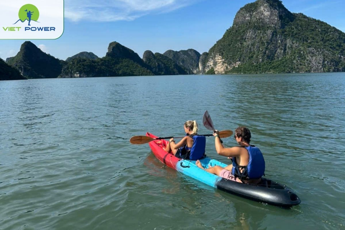 Kayaking  in the Tra Bau area