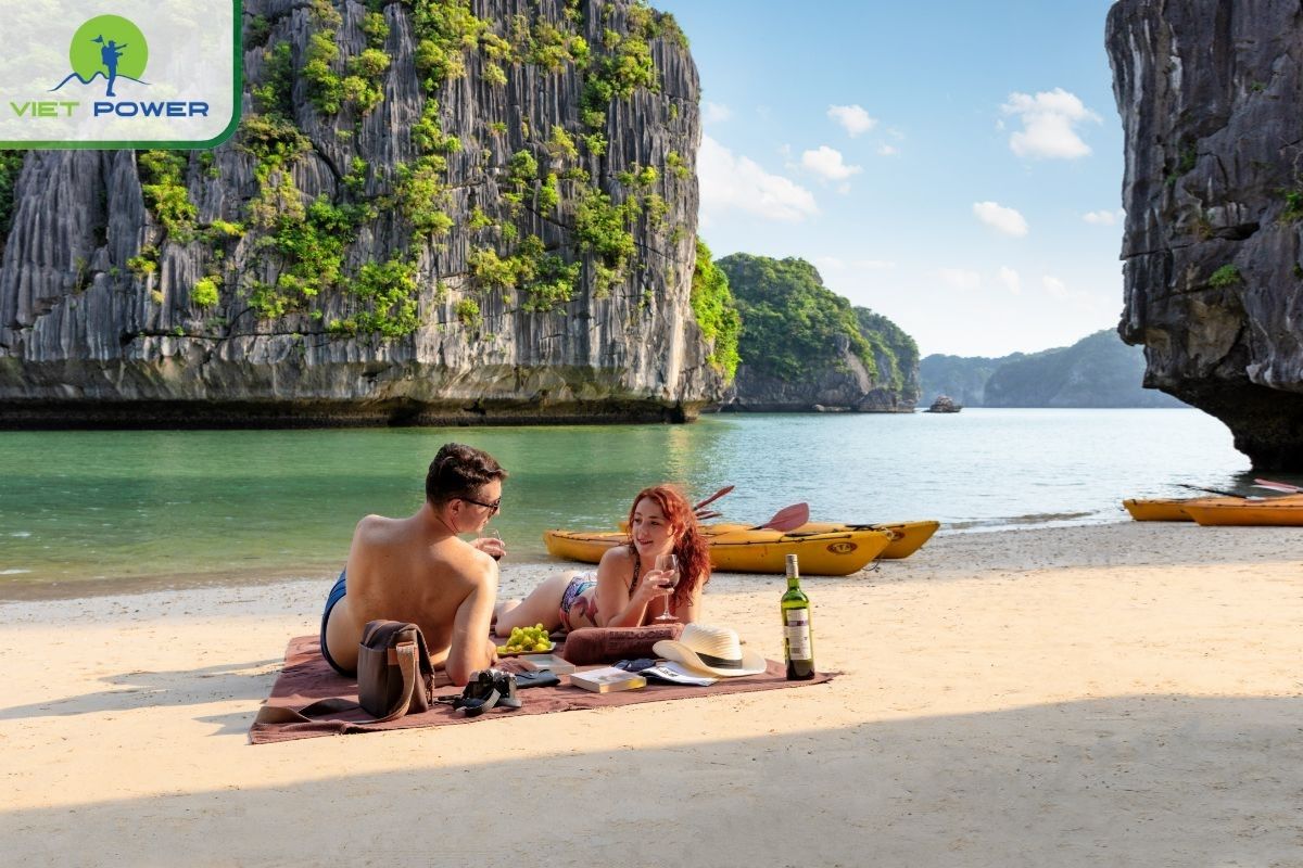 Relax at Ba Trai Dao Beach
