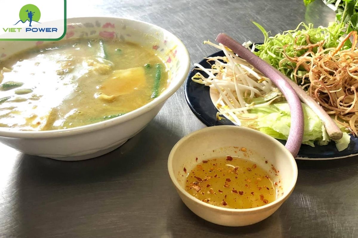 Khmer Fish Noodle Soup – Tu Xe
