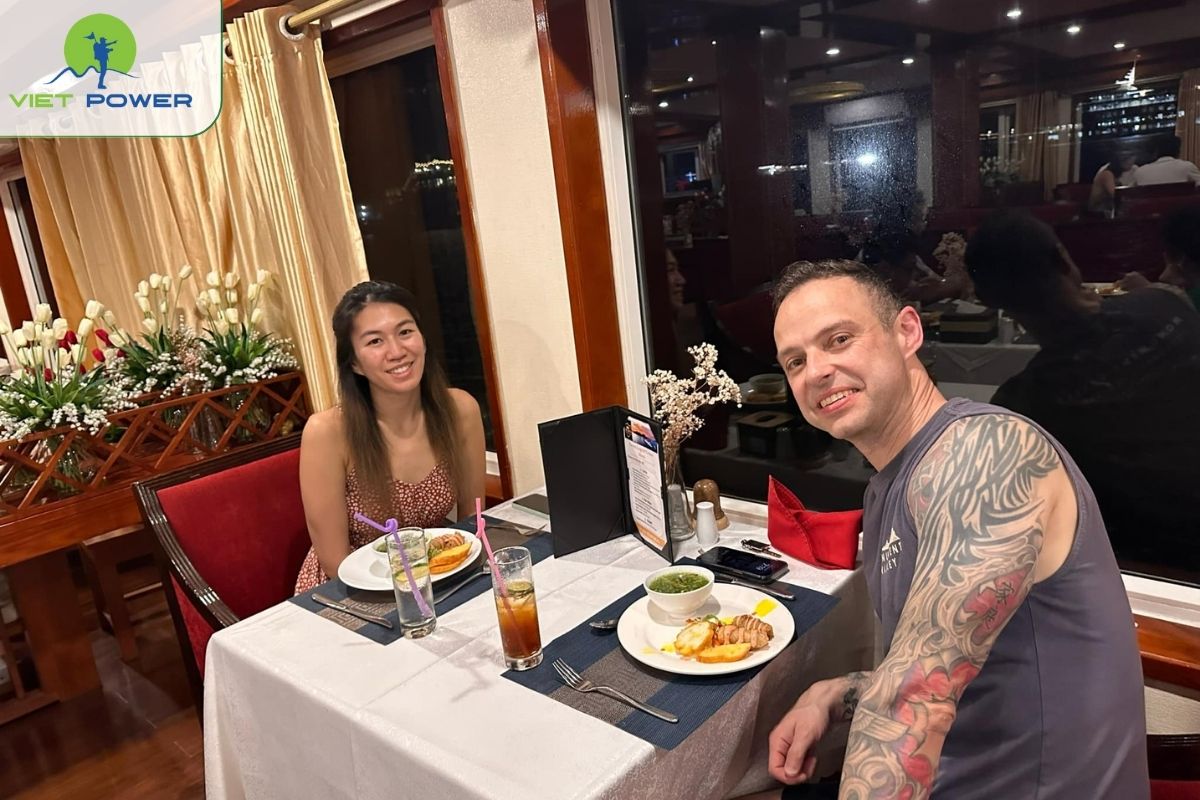 Candlelight dinner for couples