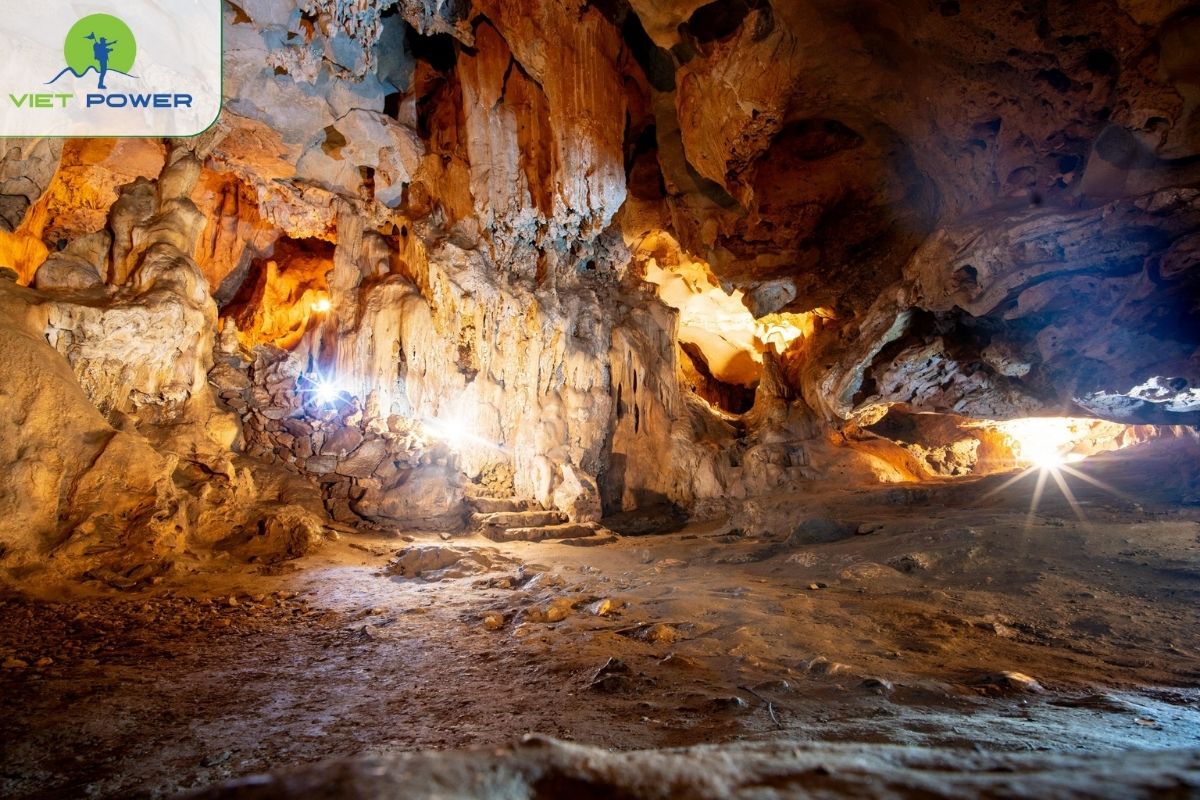 Thien Canh Son Cave
