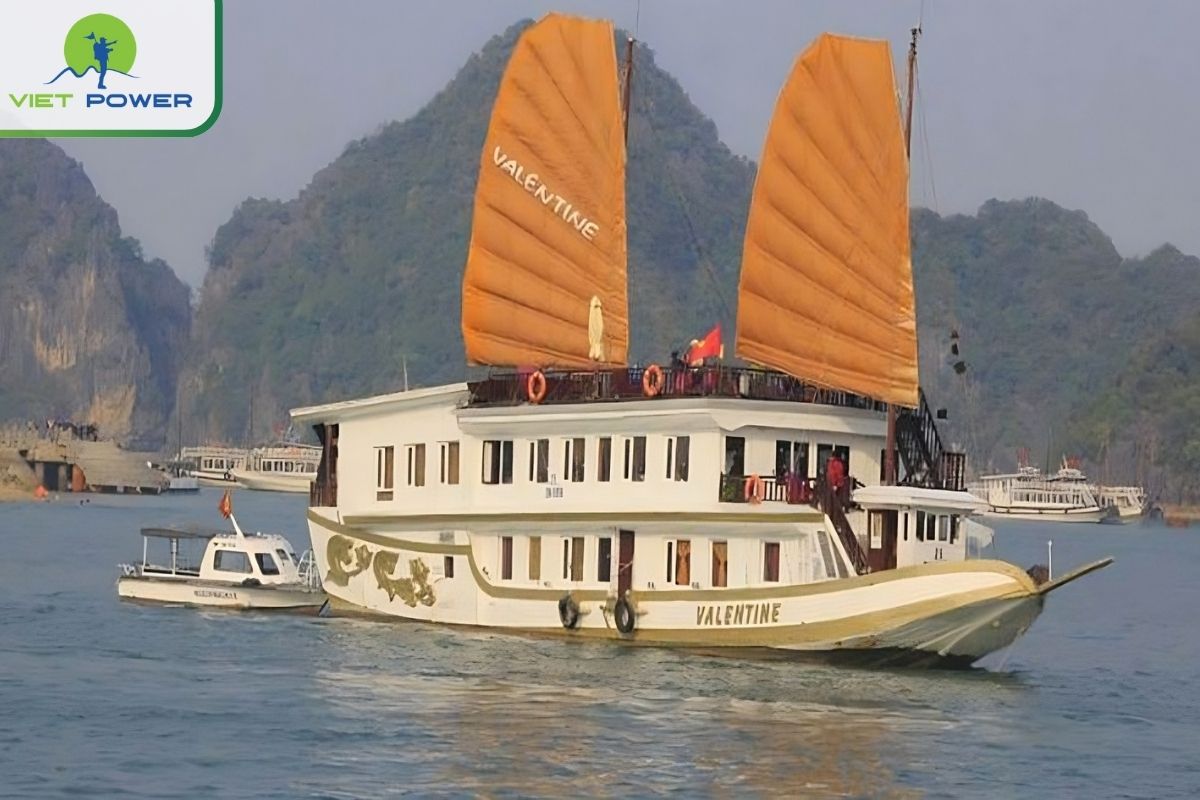 Valentine Cruise Halong