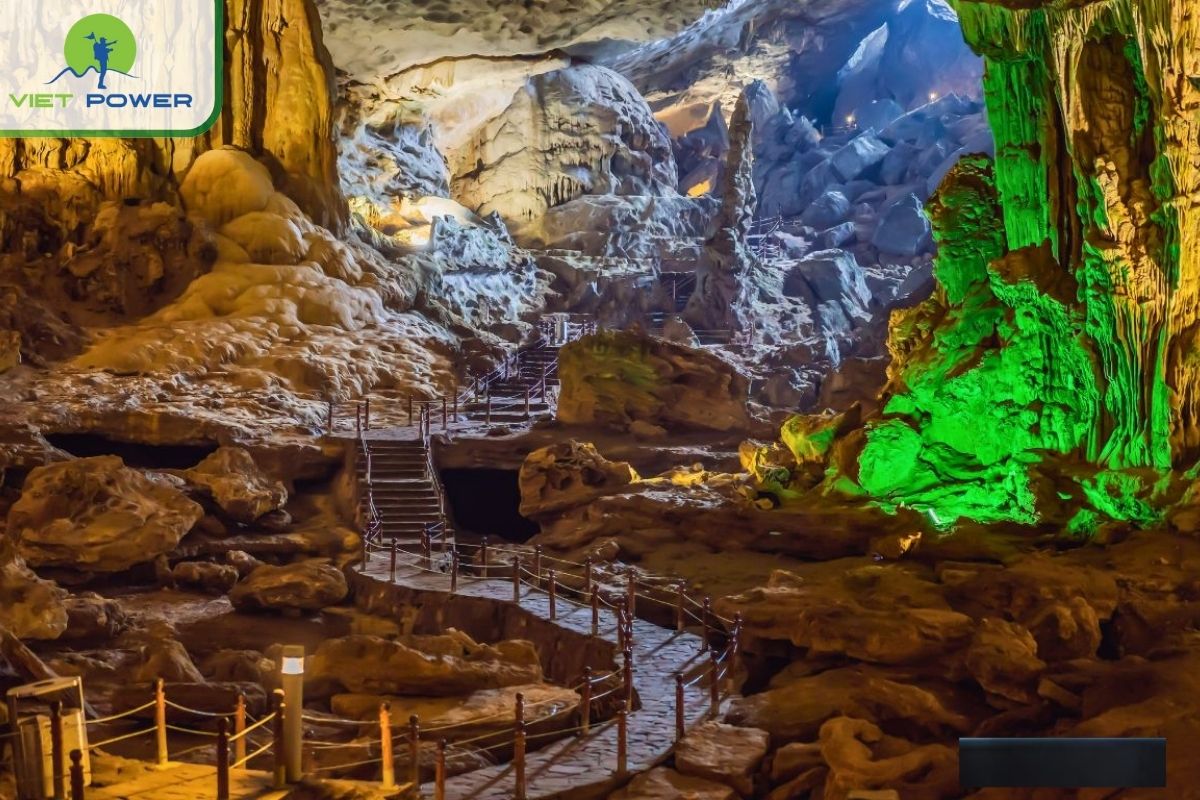 Sung Sot (Amazing) Cave