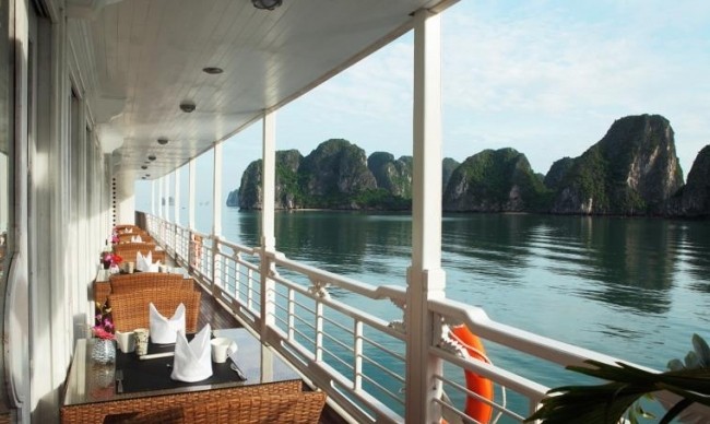 Hanoi - Tuan Chau Marina - Cat Ba Island - Viet Hai village