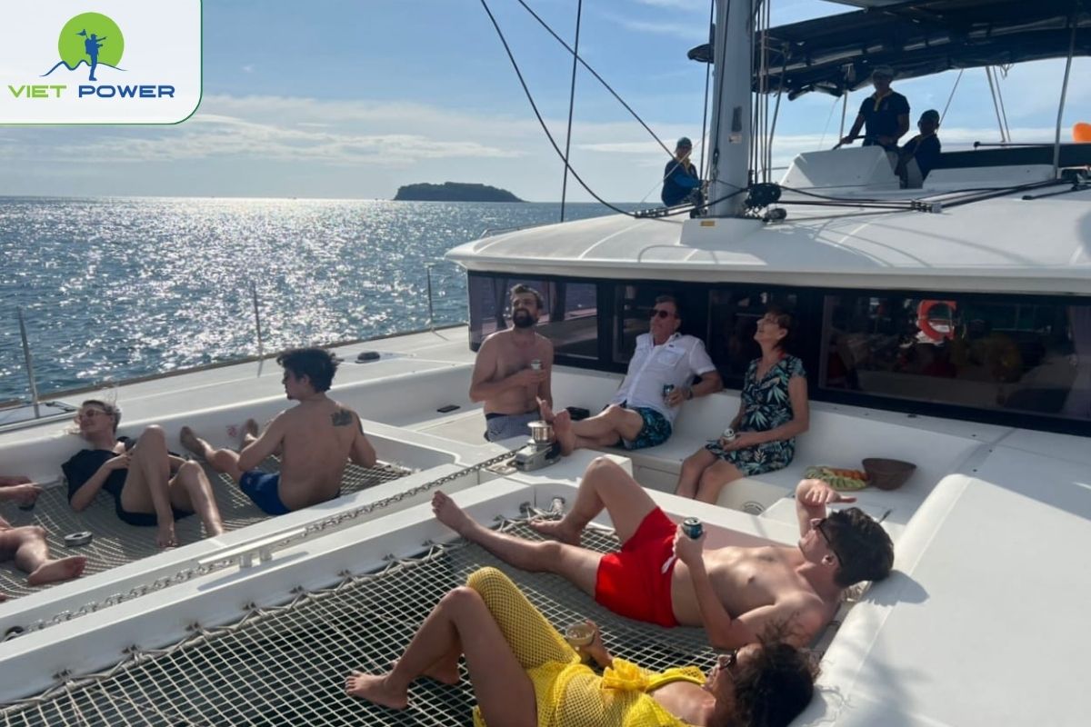 Chill on the Foredeck Nets