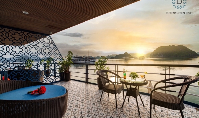 Executive Suite Sea View with Private Balcony