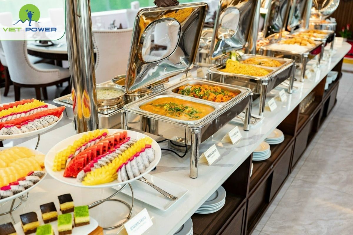 Boarding & Lunch on the Cruise