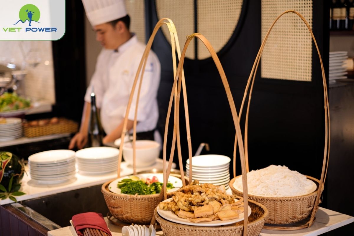 Dining aboard Au Co Cruise is an art form led by Chef André Bosia