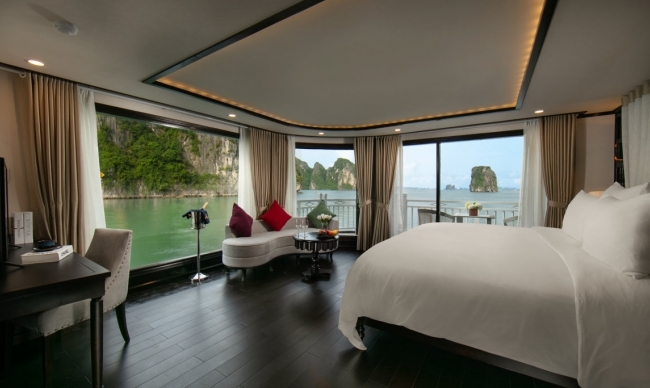 Royal Suite Terrace with Private balcony