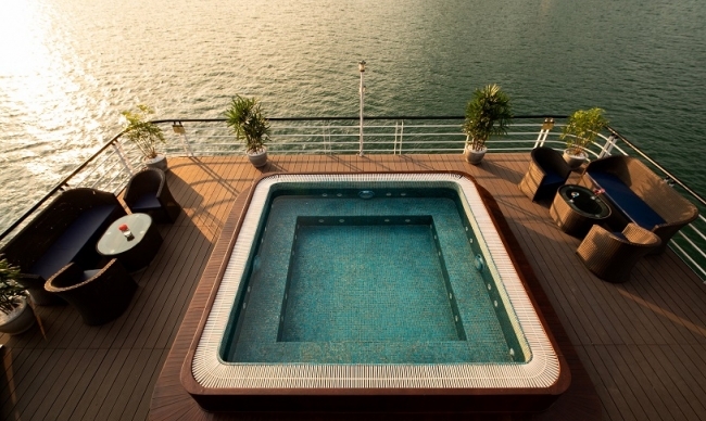 Hanoi - Halong Bay - Hai Phong - Lan Ha bay - Ba Trai Dao islets