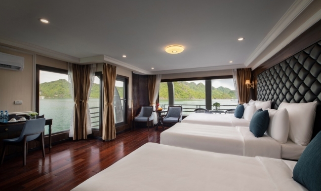 Triple Suite Balcony (2nd floor)