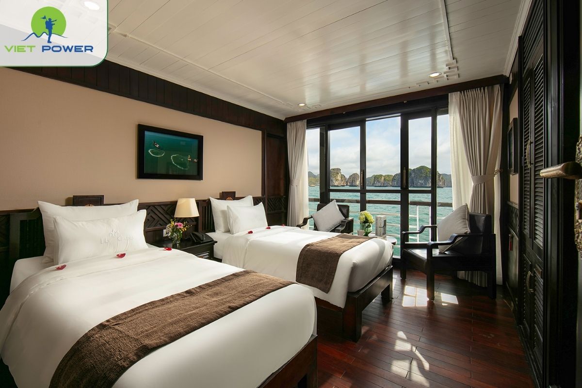 Family Deluxe Ocean View Cabin