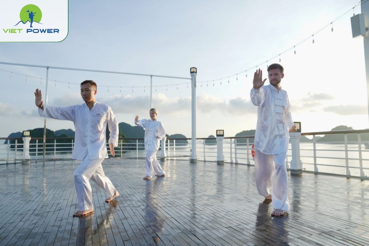 Sunrise Tai Chi class