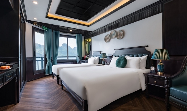 Triple Suite Private Balcony (1st desk)