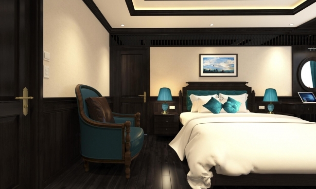 Senior suite with Private balcony (2nd desk)