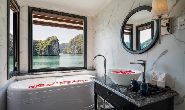 Junior Suite With Private Ocean View Balcony