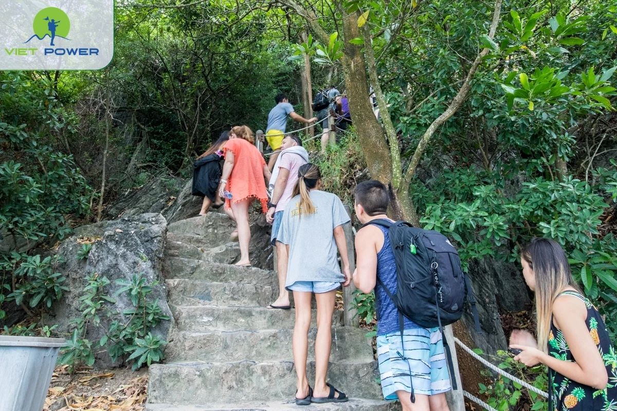 Titop Island  hiking 