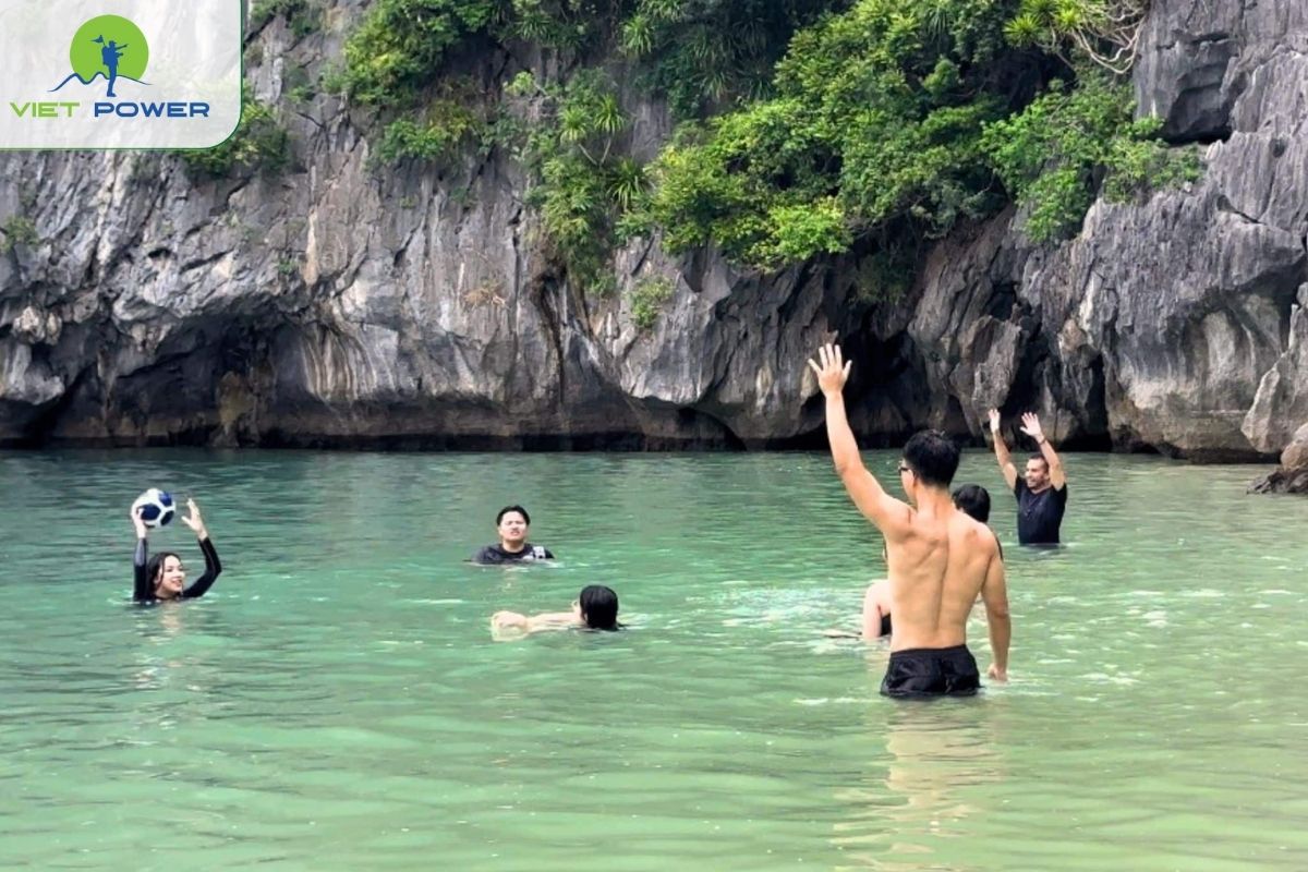 Swim at Ba Trai Dao area