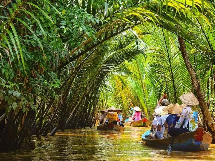 Discover the wonders of Vietnam from North to South