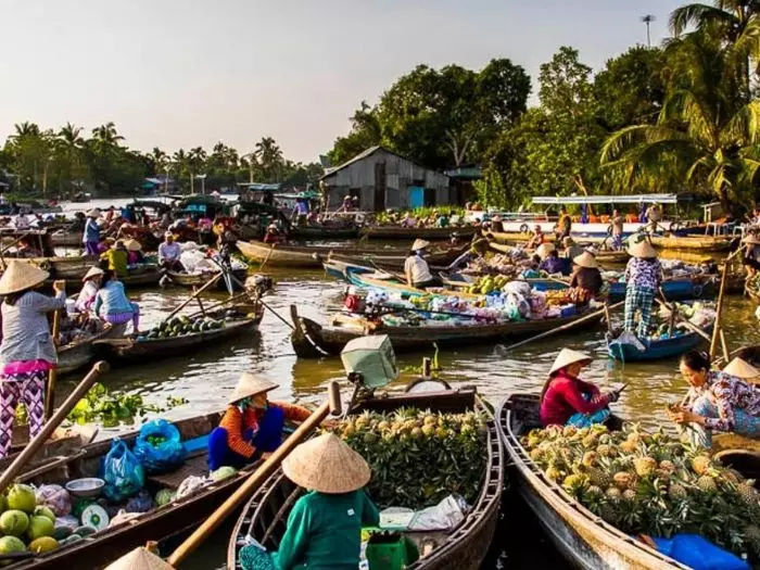 Welcoming Mekong Delta Group Tour in 1 Day