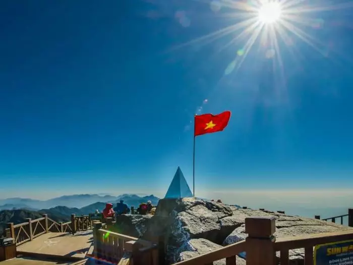 Incredible Trekking Adventure to Fansipan in 4 Days