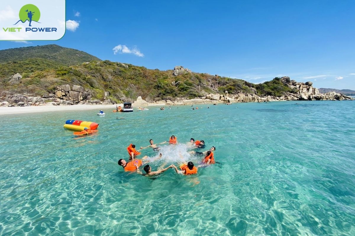 Binh Hung Island