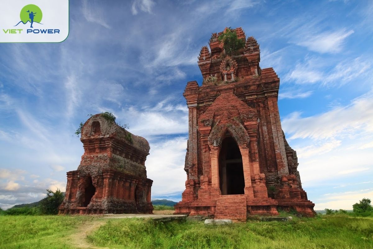 Banh It Towers